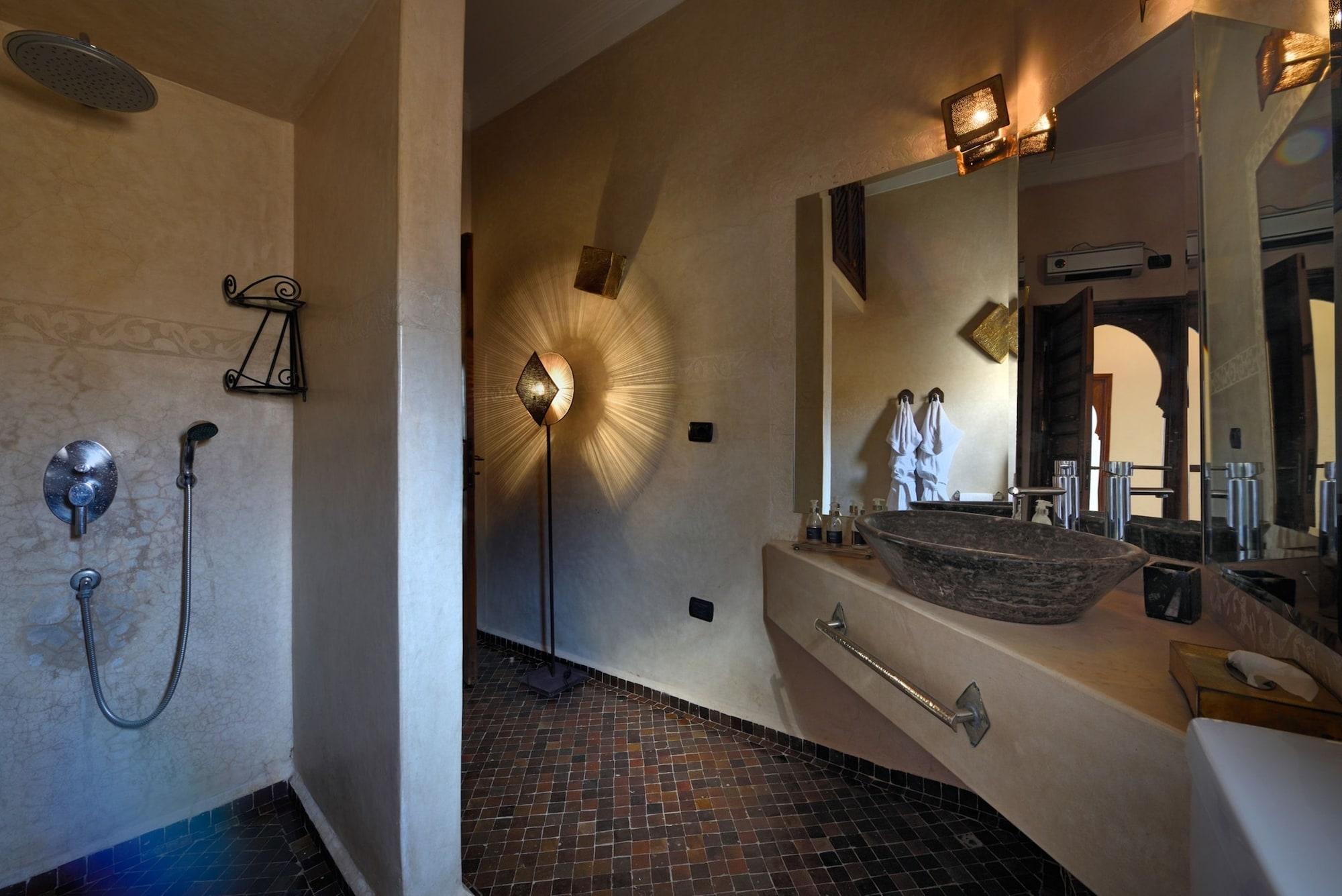 Riad Les Ammonites And Spa Marrakesh Exterior photo