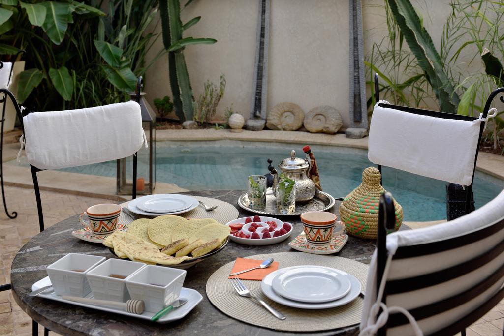 Riad Les Ammonites And Spa Marrakesh Exterior photo