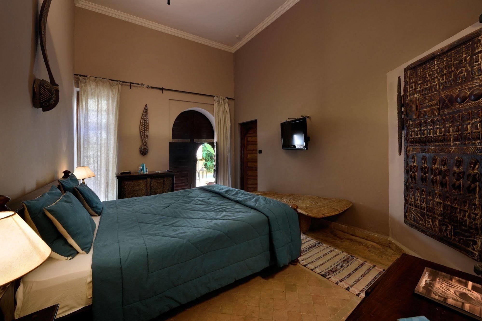 Riad Les Ammonites And Spa Marrakesh Exterior photo