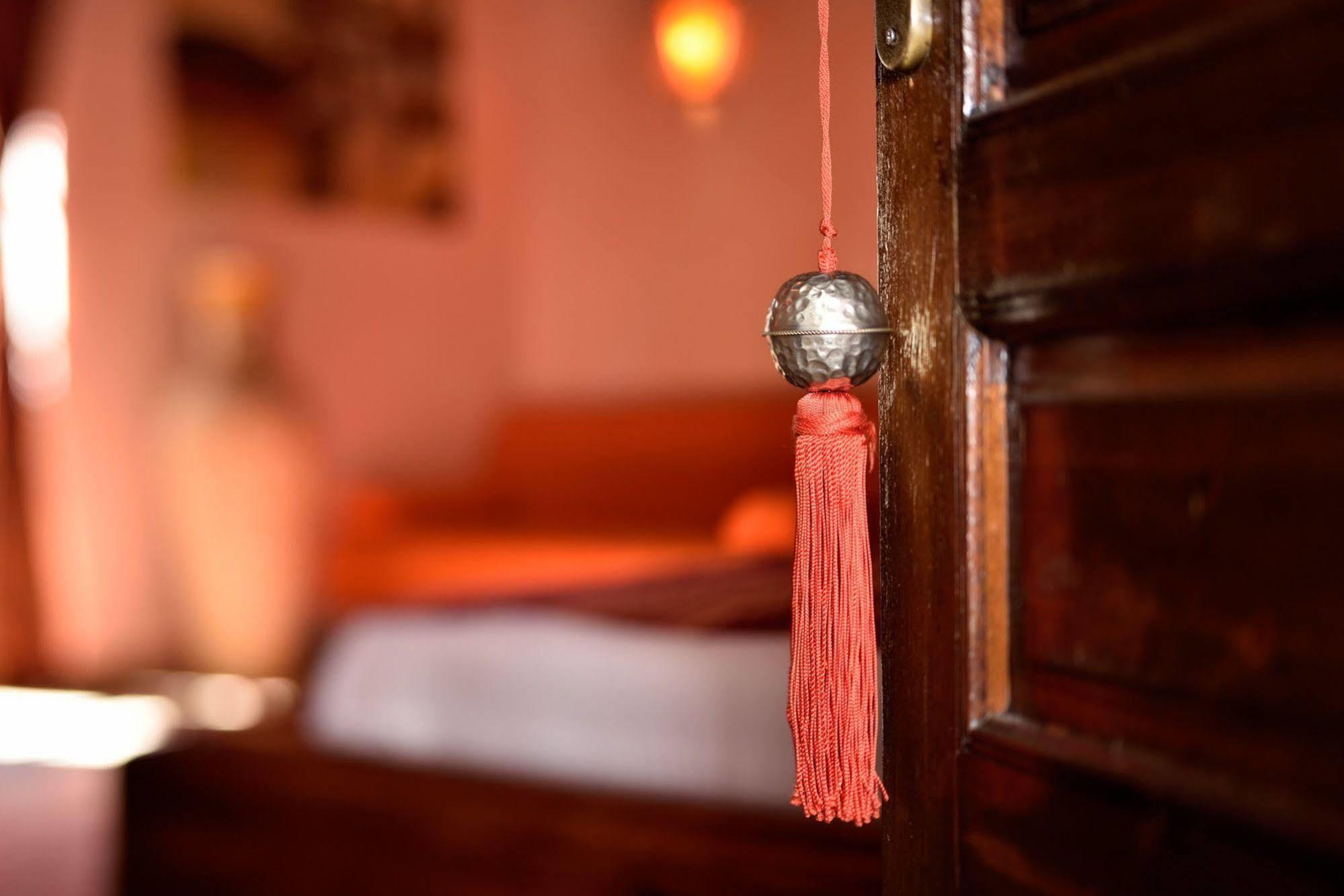 Riad Les Ammonites And Spa Marrakesh Exterior photo